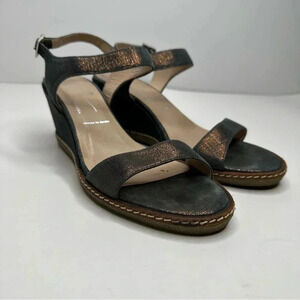 Donald J. Pliner Gray/Metallic Gold Prema Wedge Sandals Size 8